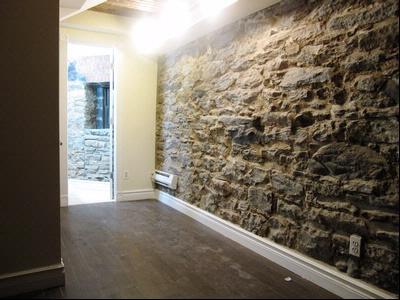 Building Photo - 248 Mott St