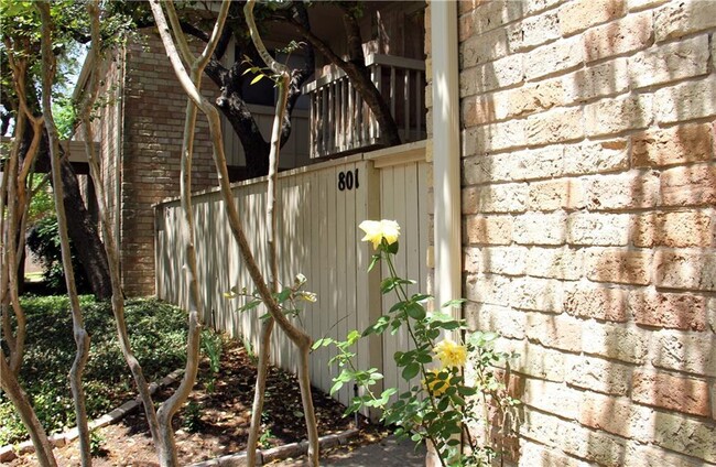 Primary Photo - 8340 Fathom Cir