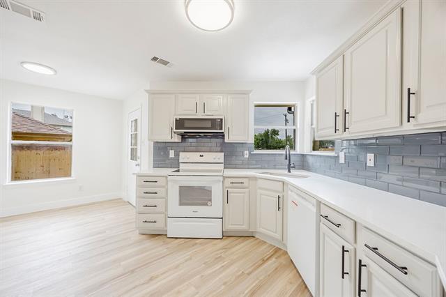 Building Photo - 907 Yellowstone Dr