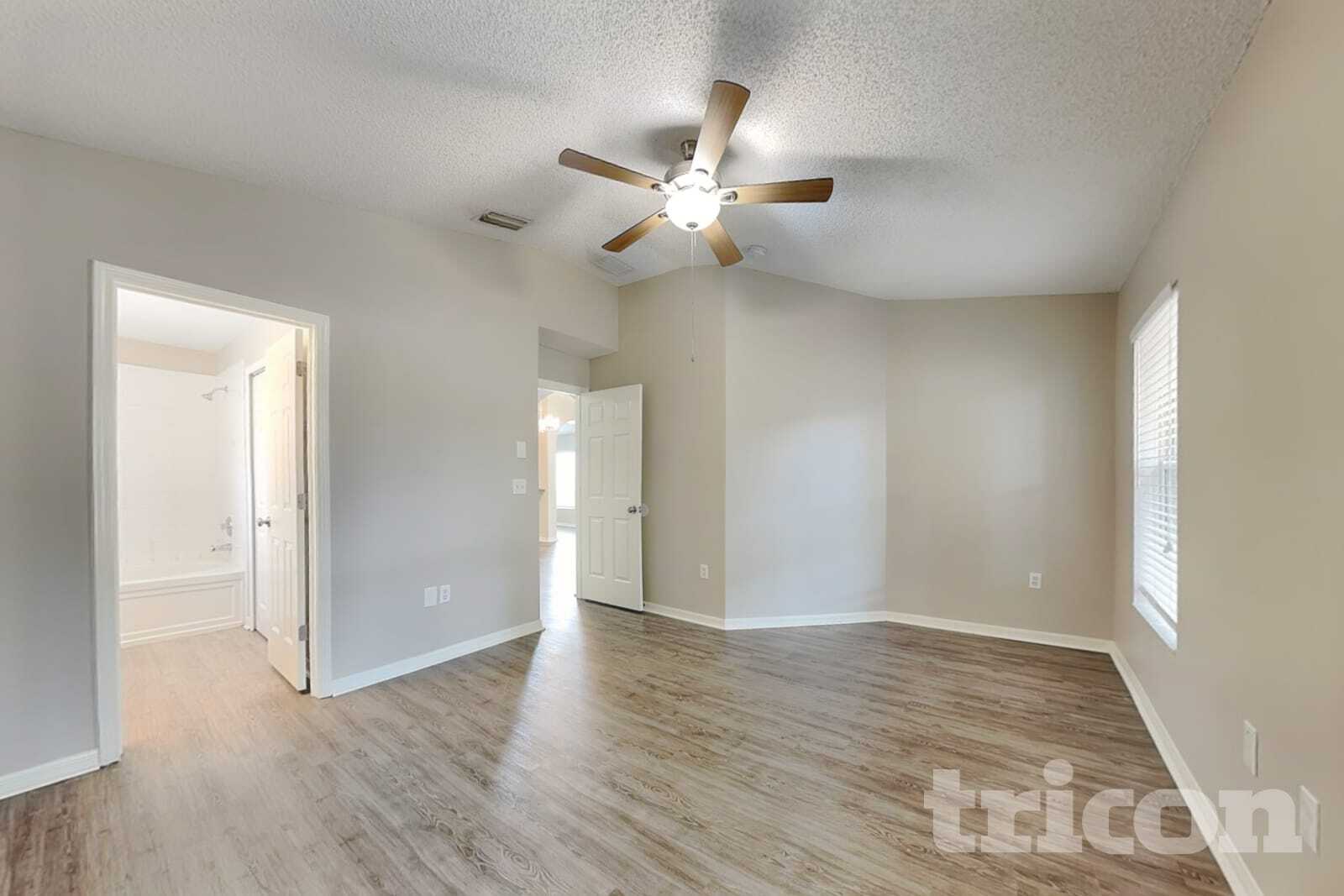 Building Photo - 11759 Lynmoor Dr