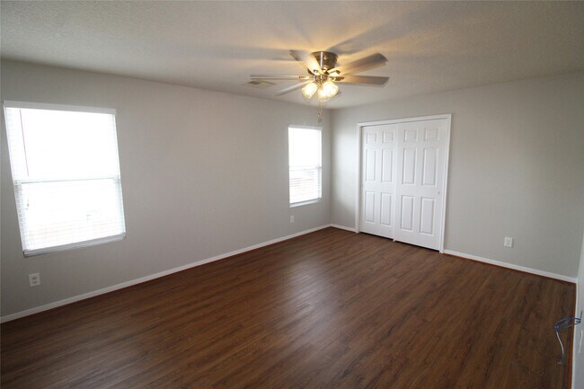 Building Photo - 2834 Iris Valley Way