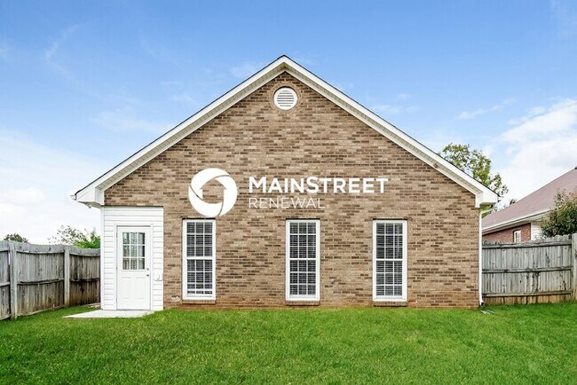 Building Photo - 3 Bedroom Pet-Friendly Home in BESSEMER, AL with Main Street Renewal