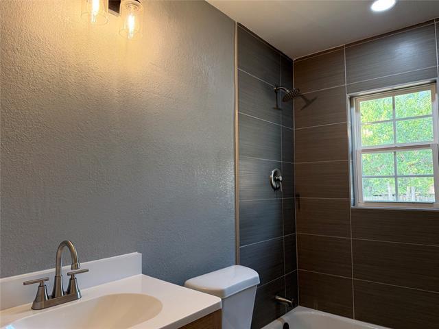 Building Photo - 2504 Normont Cir