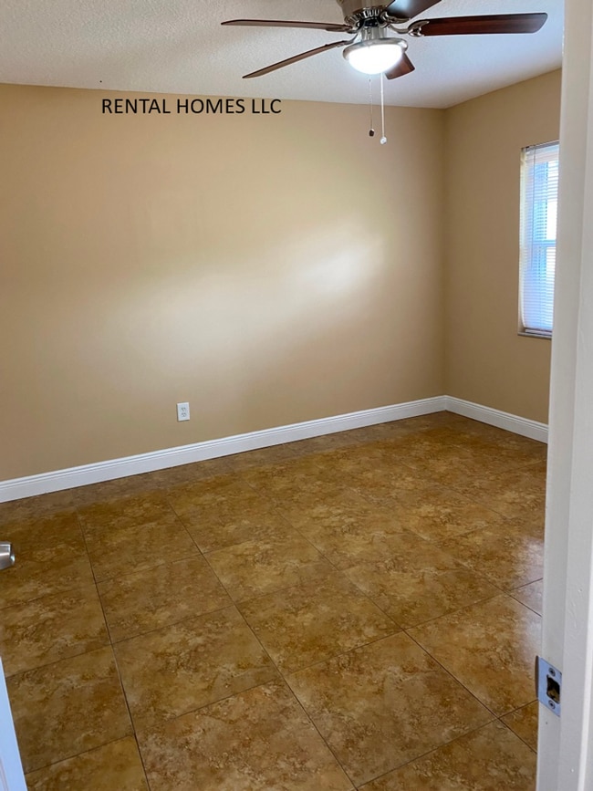 Building Photo - Beautiful 3 Bedroom 2 Bathroom, Single Family Home with 1,589 square feet under air, newly Remodeled