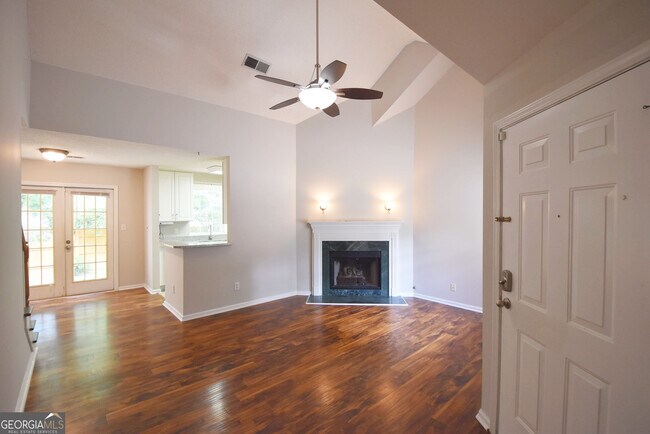 Building Photo - 115 S Fairfield Dr