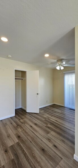 Building Photo - 451 Carneros Ave