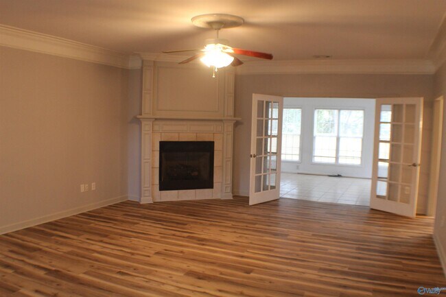 Building Photo - 111 Ervington Pl