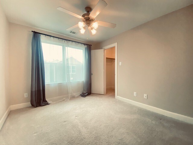 Building Photo - 3729 Main Poplar Dr