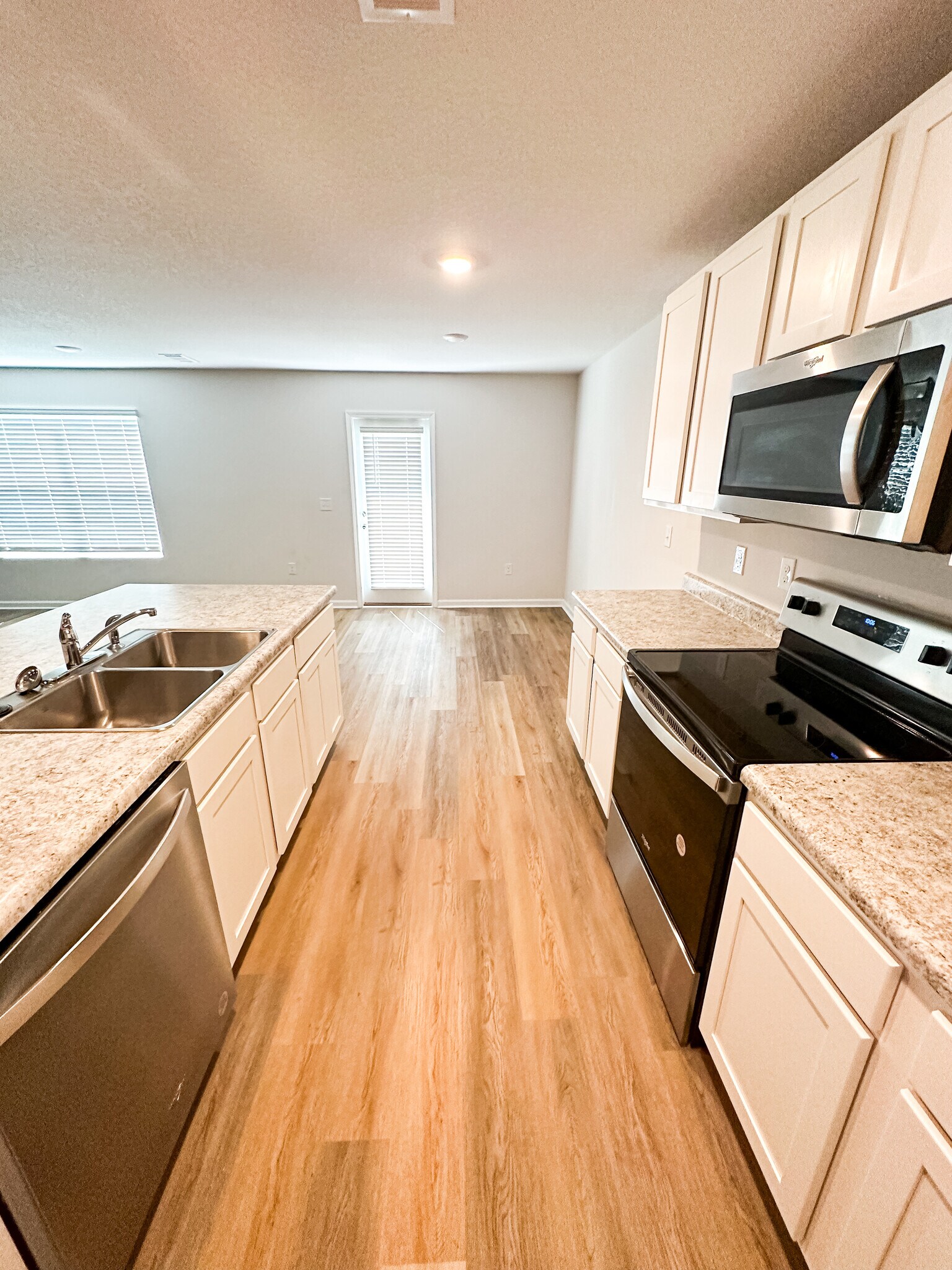 Building Photo - 4326 White Cedar Ct