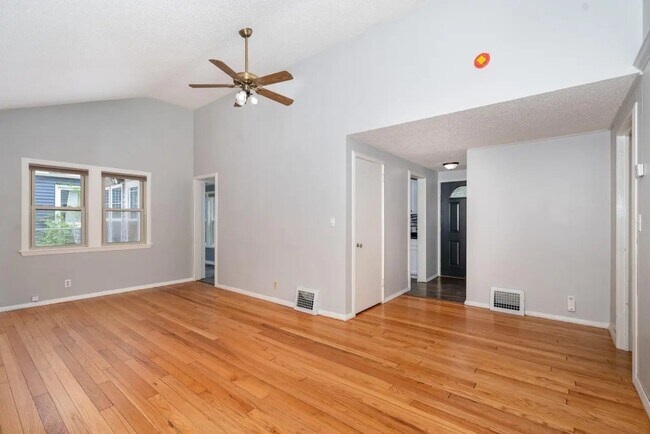 Building Photo - Northeast Benjamin Street