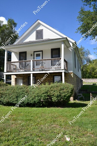 Primary Photo - 801 N Bluff St