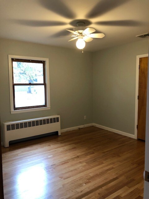 bedroom 3 - 14 Locust St