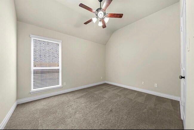 Building Photo - 17503 Woodfalls Ln