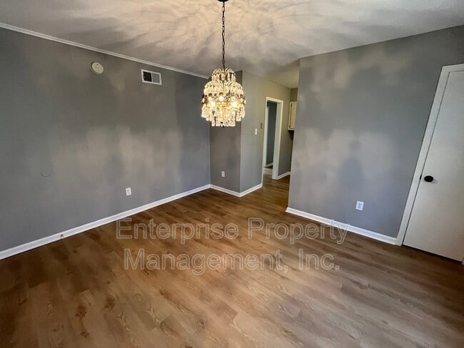 Building Photo - 2452 Chattering Ln