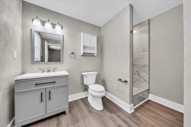 Building Photo - 2637 Coachman Cir