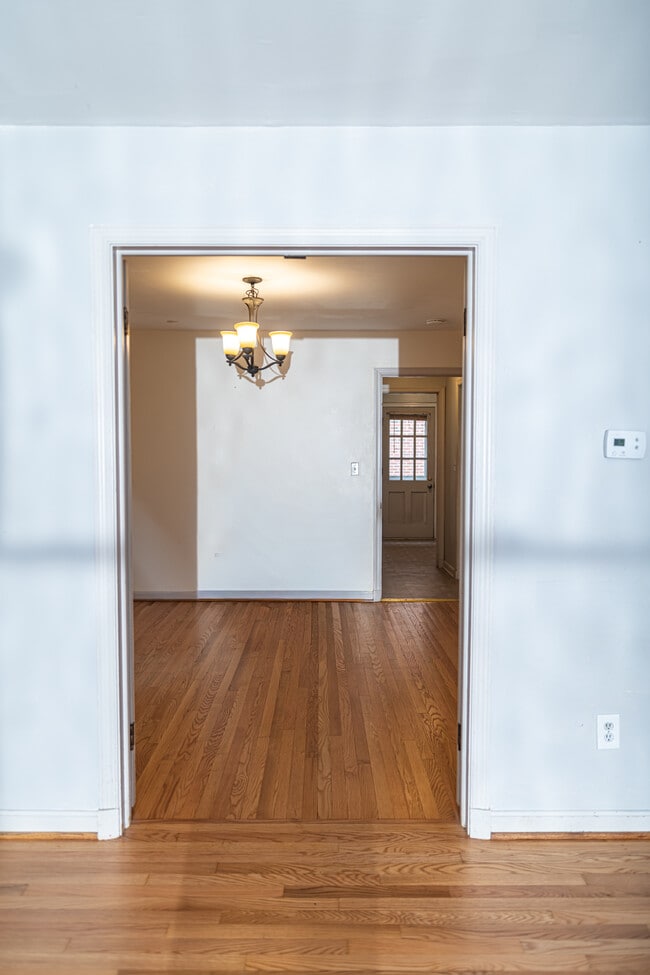 Building Photo - 116 N Union Ave