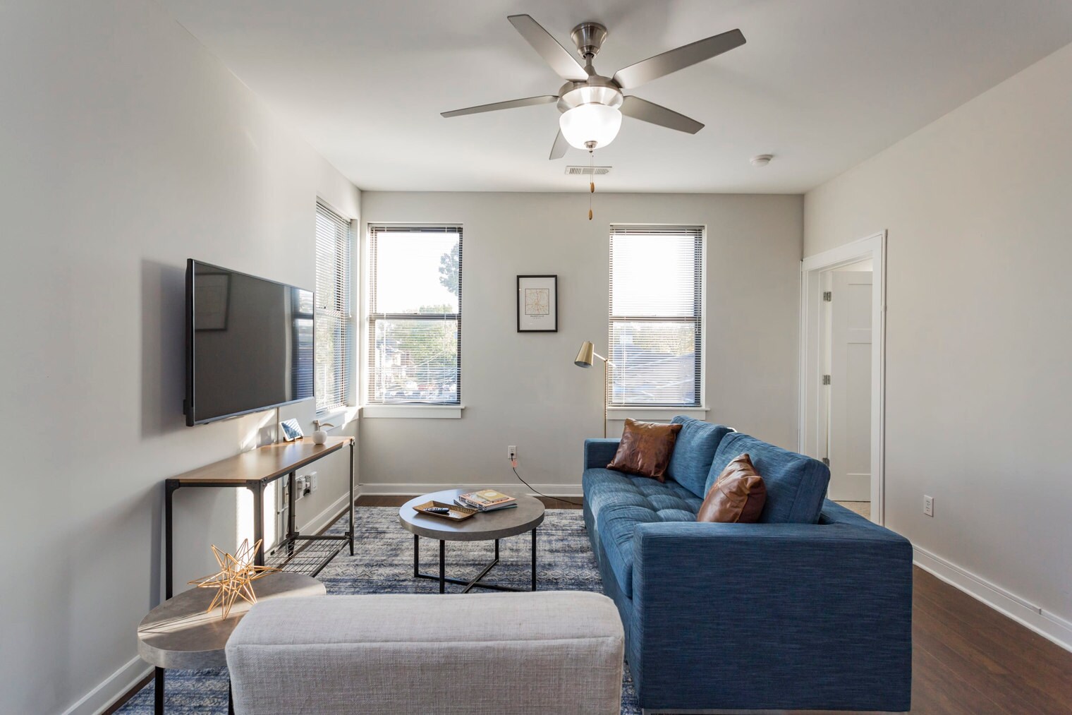 Building Photo - 1016 18th Ave S