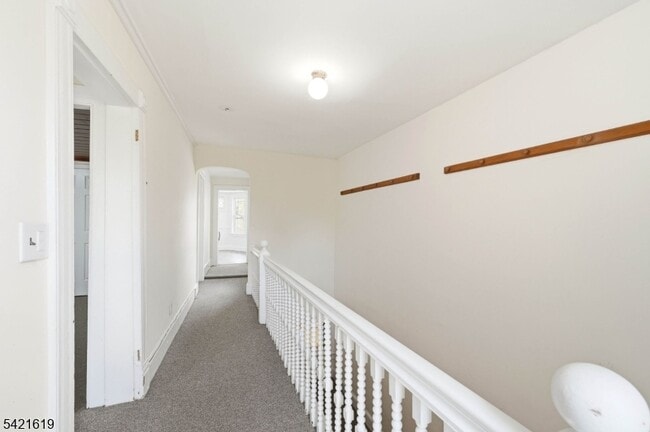 Building Photo - 104 Maple Ave