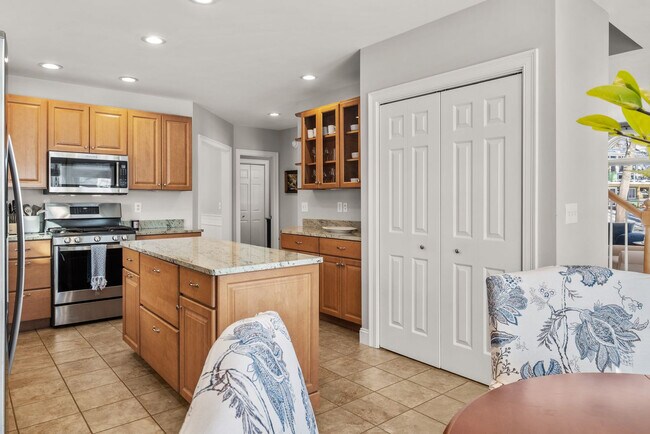 Building Photo - 32 Ossipee Rd