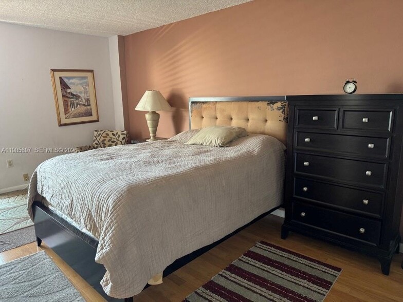 Bedroom - 3675 N Country Club Dr