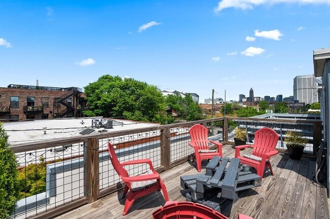 Building Photo - 230 Bradberry St SW