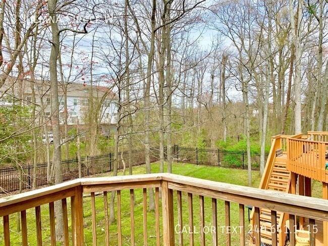 Building Photo - 3 Juliana Cir W