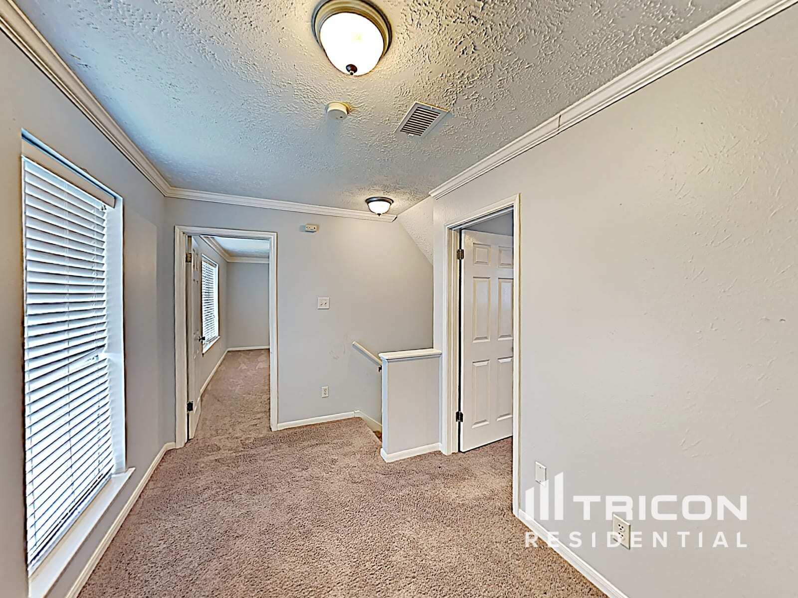 Building Photo - 5343 Kent Dr