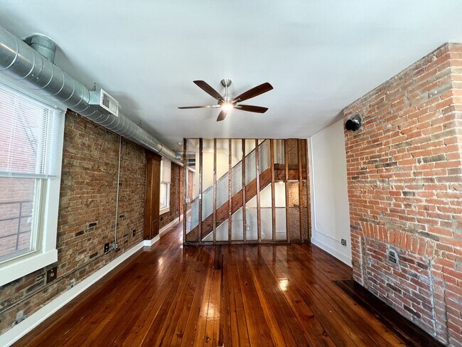 Building Photo - 1508 Moore St