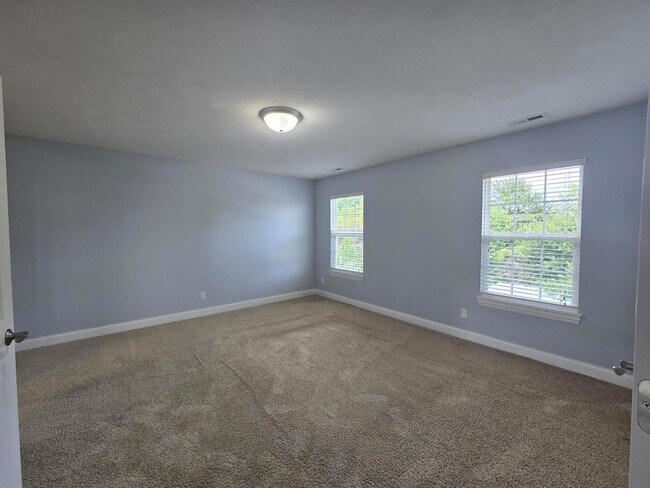 Building Photo - 10091 Pearwood Dr