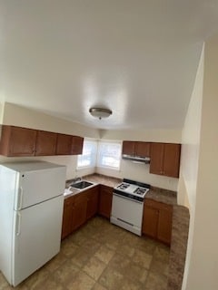 Floorplan - Lloyd Manor Apartments