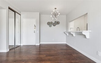 Building Photo - 1422 Rock Glen Ave