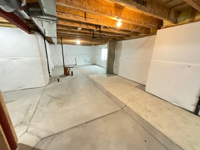 Building Photo - 4 Bedroom Home Available Near Black Forest...
