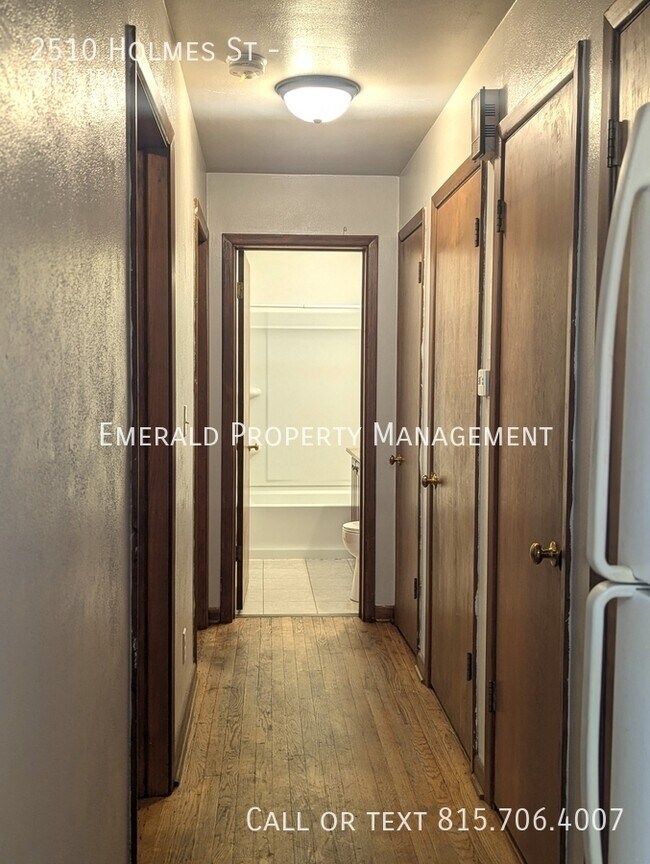 Building Photo - 2510 Holmes St