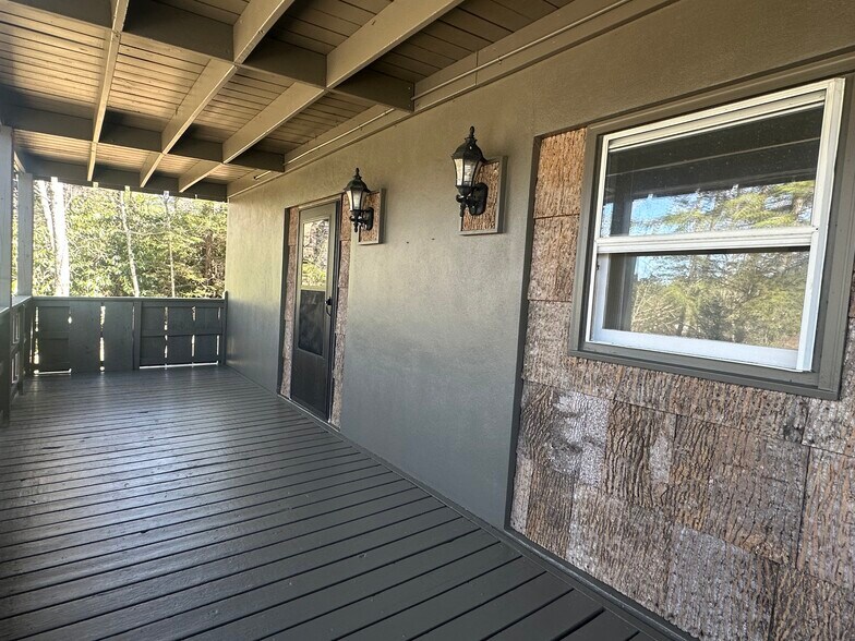 Covered Porch - 166 Skyland View Dr