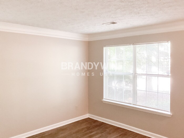 Building Photo - 2586 Rainover Ct