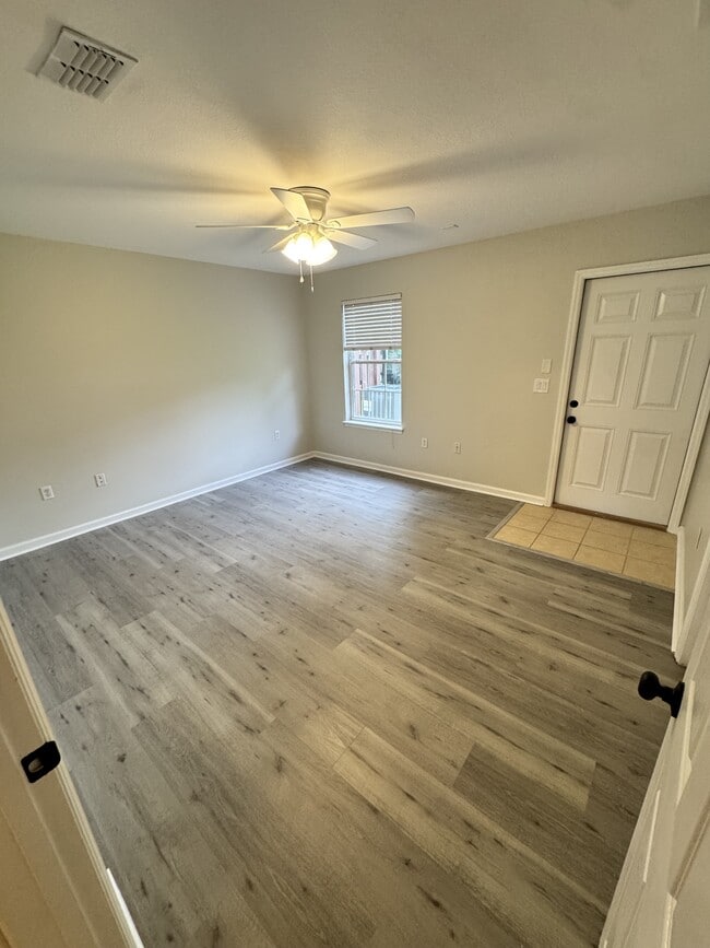 Building Photo - 4434 Gearhart Rd