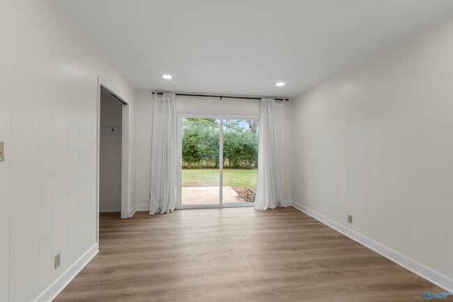 Building Photo - 6304 Davies Ave NW