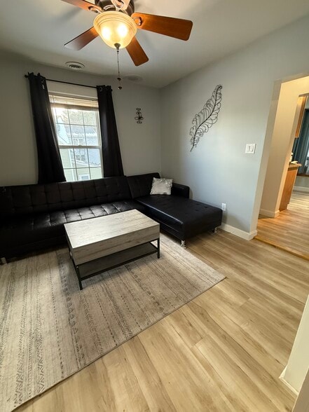 Building Photo - 195 Huntress St