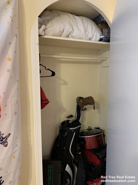 Building Photo - 41 Cross St