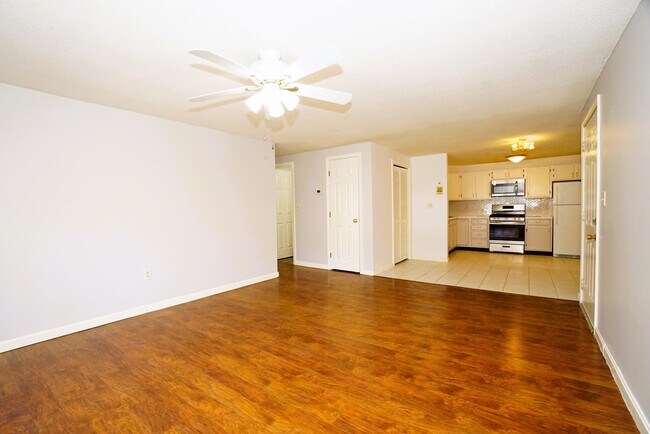 Building Photo - 50 Brookside Dr