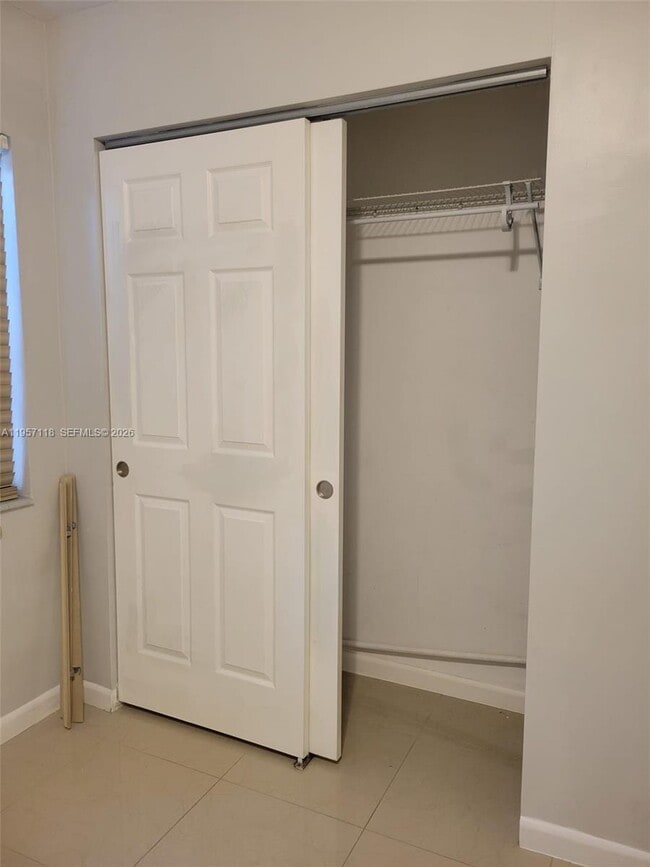 Building Photo - 1155 NE 113th St