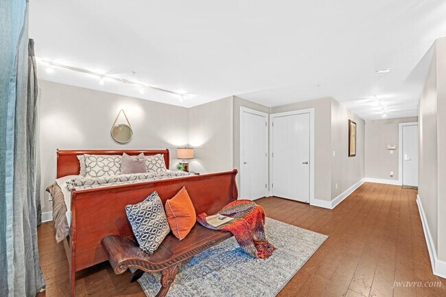 Building Photo - 68 Harriet St