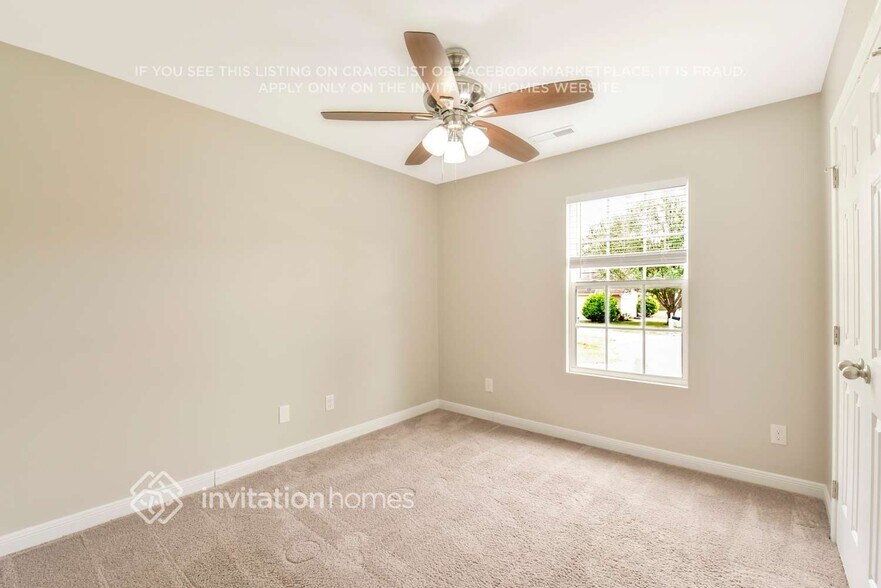 Building Photo - 5906 Barefoot Ln
