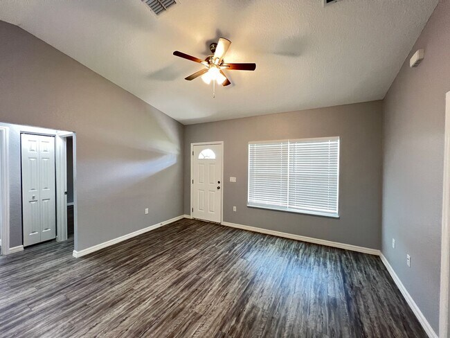 Building Photo - Beautiful 3 BD/2BA Home in Ocala!!!