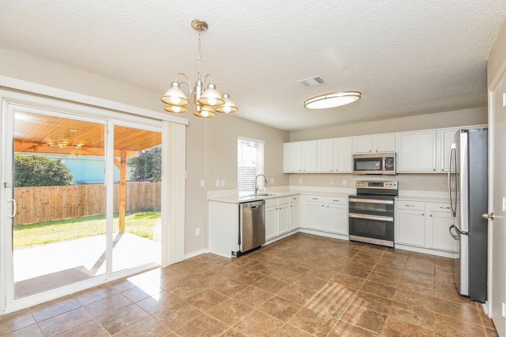 Building Photo - 10133 Chapel Oak Trail