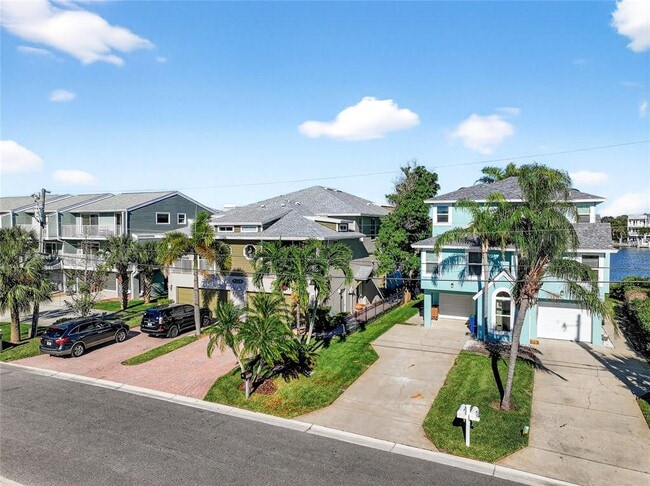 Building Photo - 2509 Bay Blvd