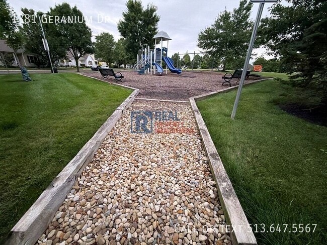 Building Photo - 1381 Geranium Dr