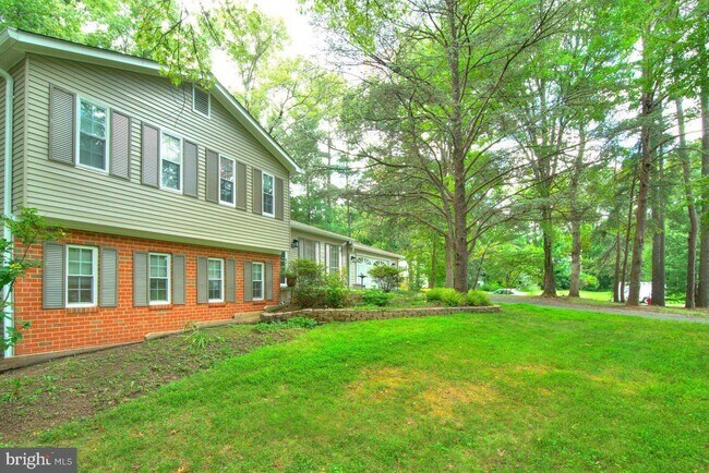 Building Photo - 2405 Earlsgate Ct