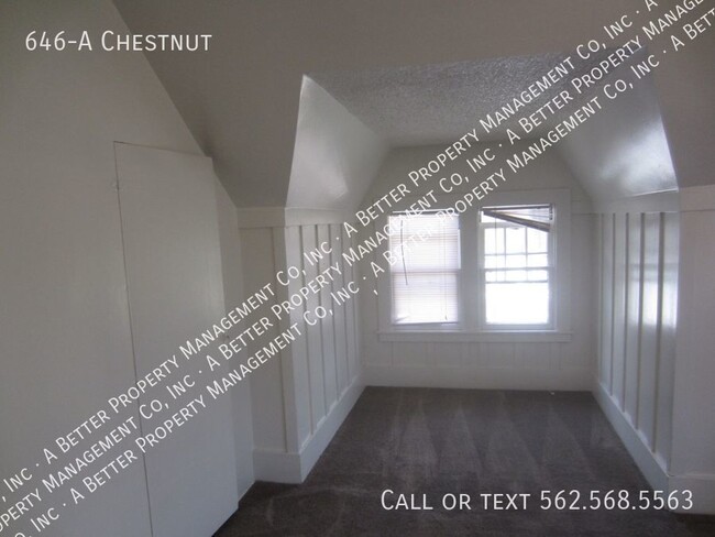 Building Photo - LARGE 2 STORY BACKHOUSE - Front Porch, New...