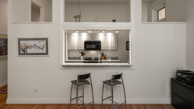 Building Photo - 225 Riverside Dr